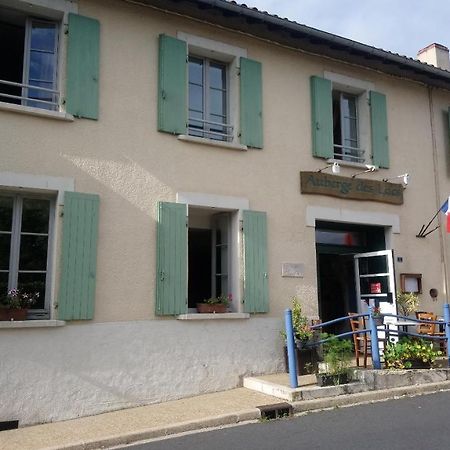 Auberge Des Lacs Massignac Экстерьер фото